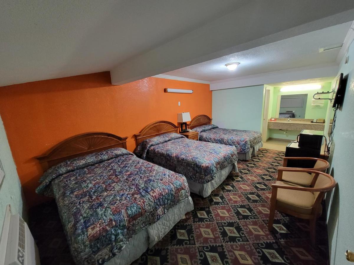 Eddy'S Motel Pleasanton Exterior foto